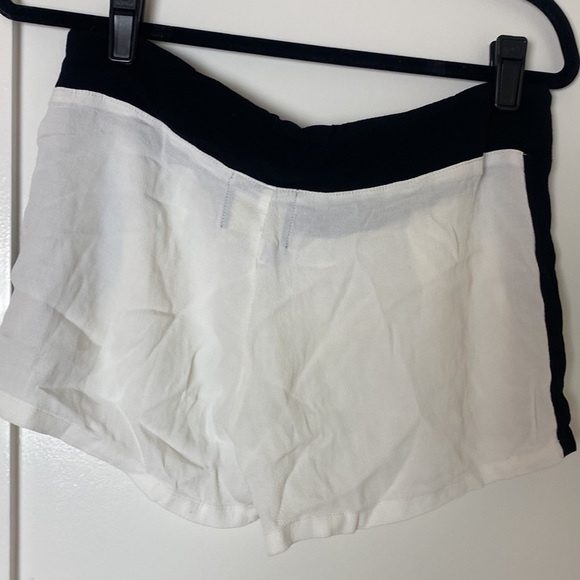 Monrow black and white shorts XS - Picture 5 of 5